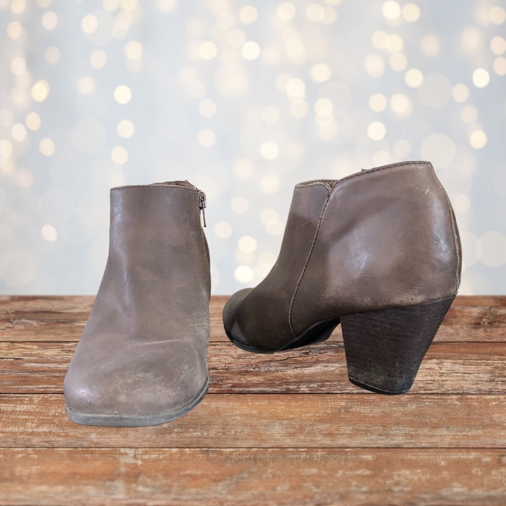 Cute Booties - Picture 2 of 3